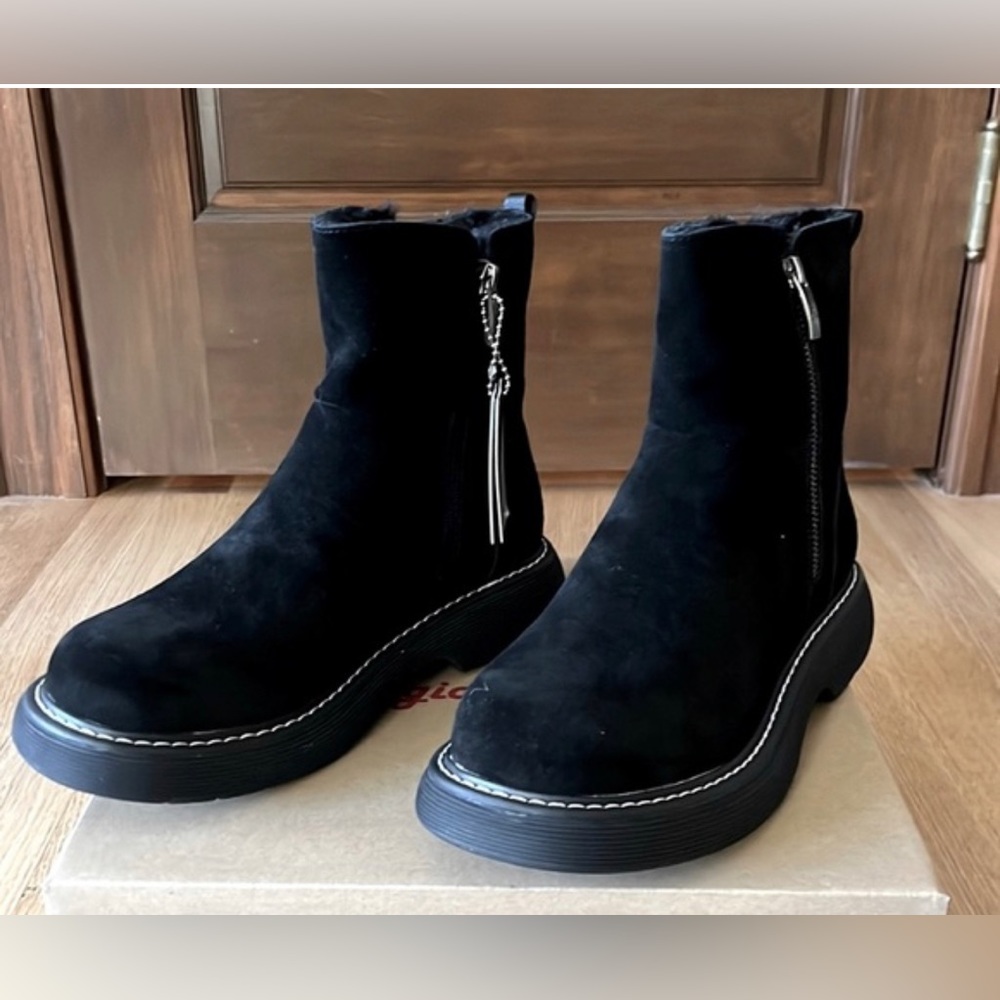 RELIGIOUS COMFORT Nottingham Waterproof Faux Fur Lined Bootie 9 black boot